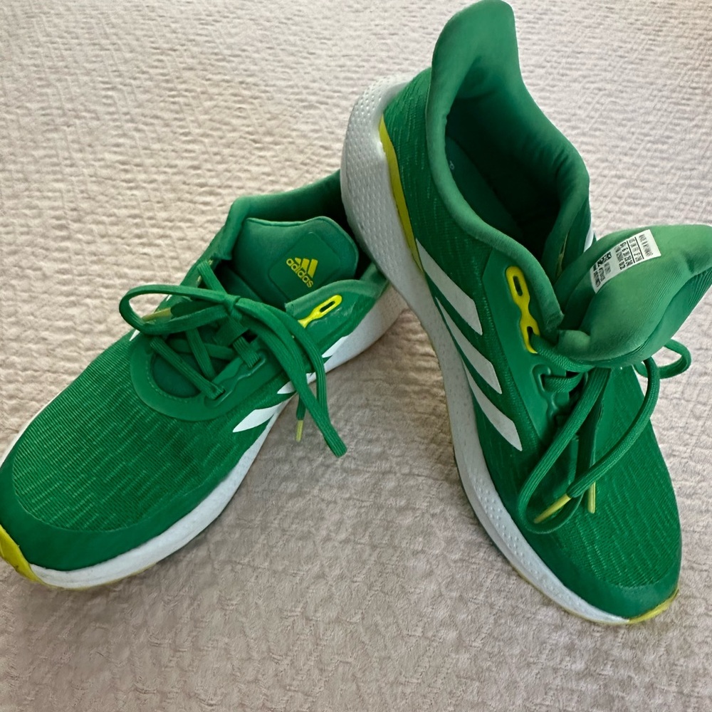 Adidas Tennis Shoes